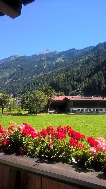 Haus Florian Apartamento Mayrhofen Exterior foto