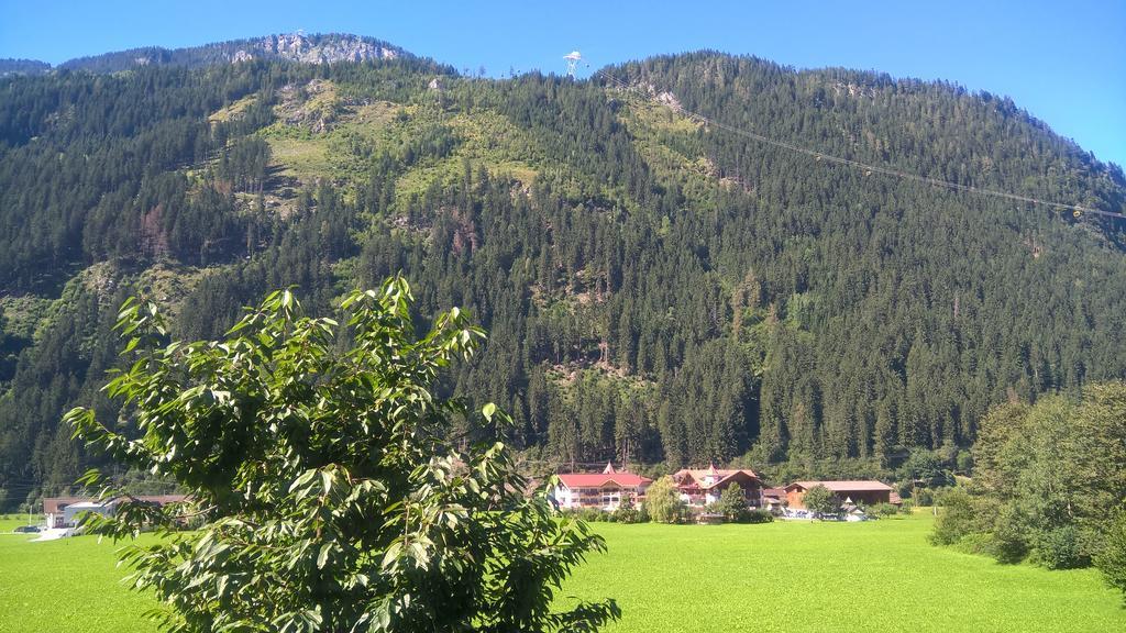 Haus Florian Apartamento Mayrhofen Exterior foto